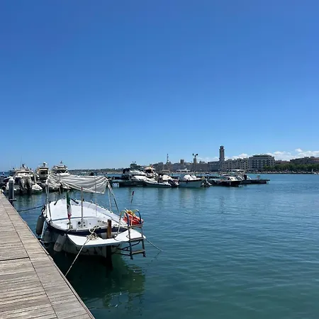 Hotel na wodzie Boat Bari